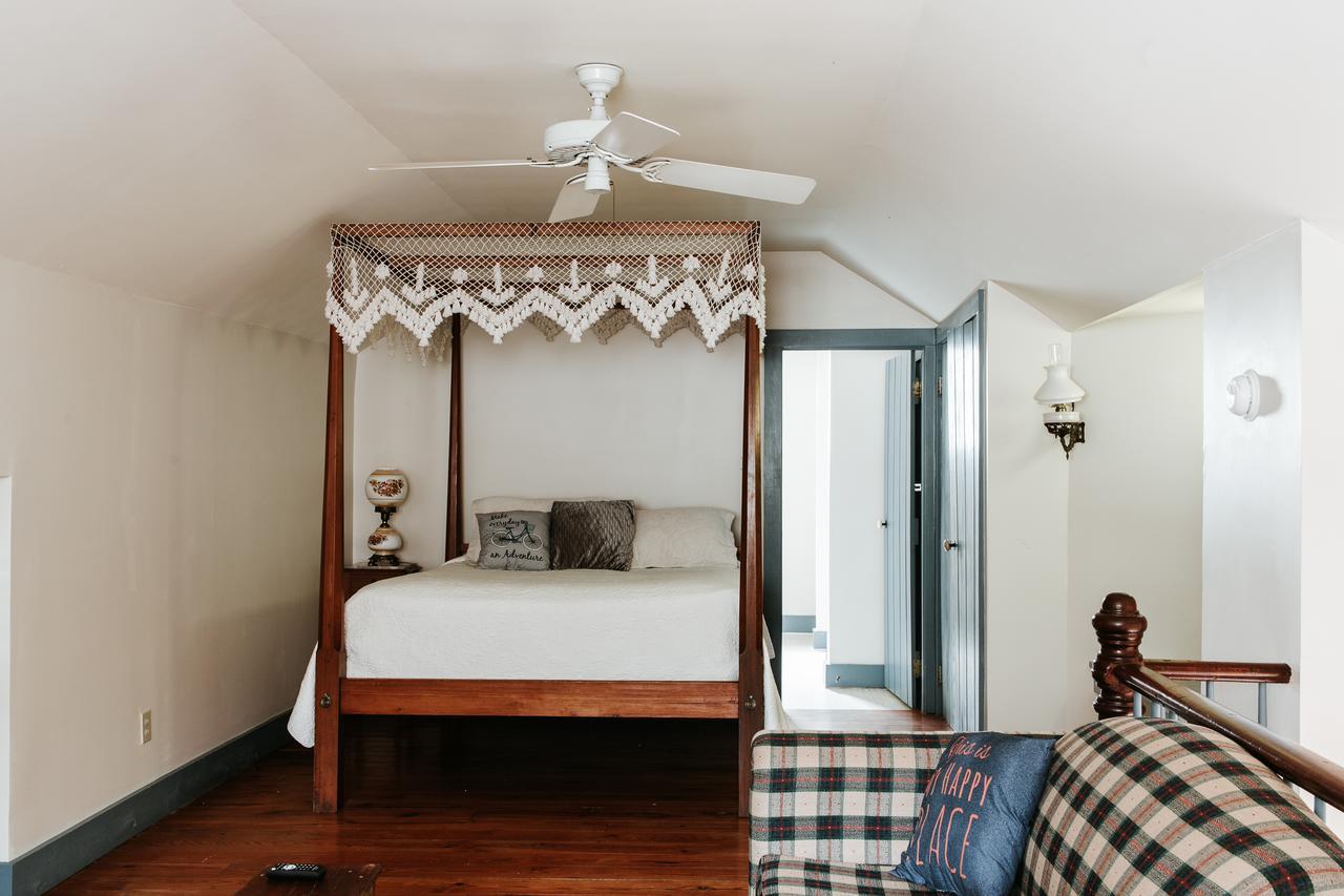 Maison Mouton Bed & Breakfast Lafayette Exterior photo